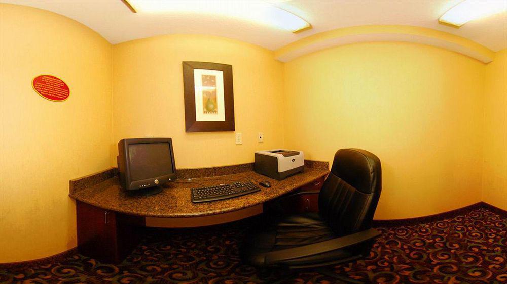 Red Roof Inn Hartford - Vernon Экстерьер фото