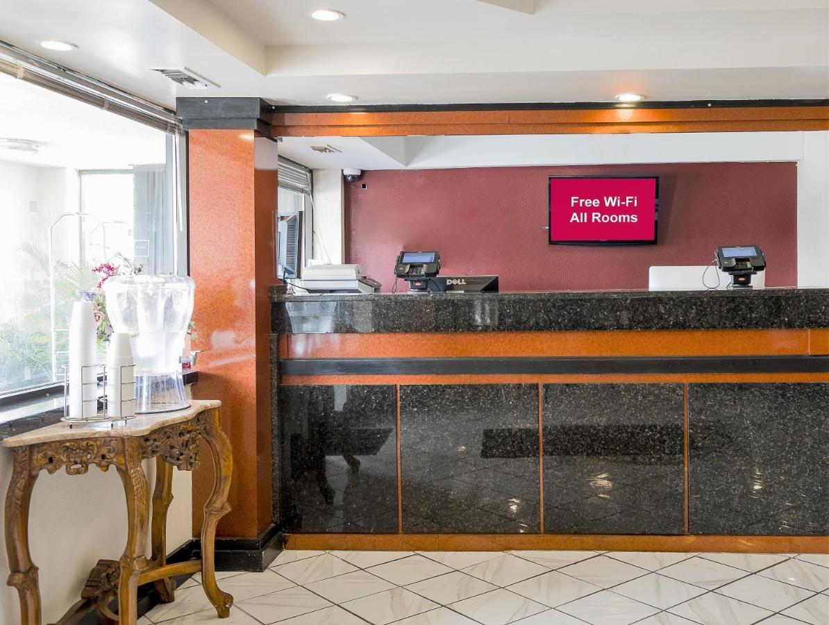Red Roof Inn Hartford - Vernon Экстерьер фото