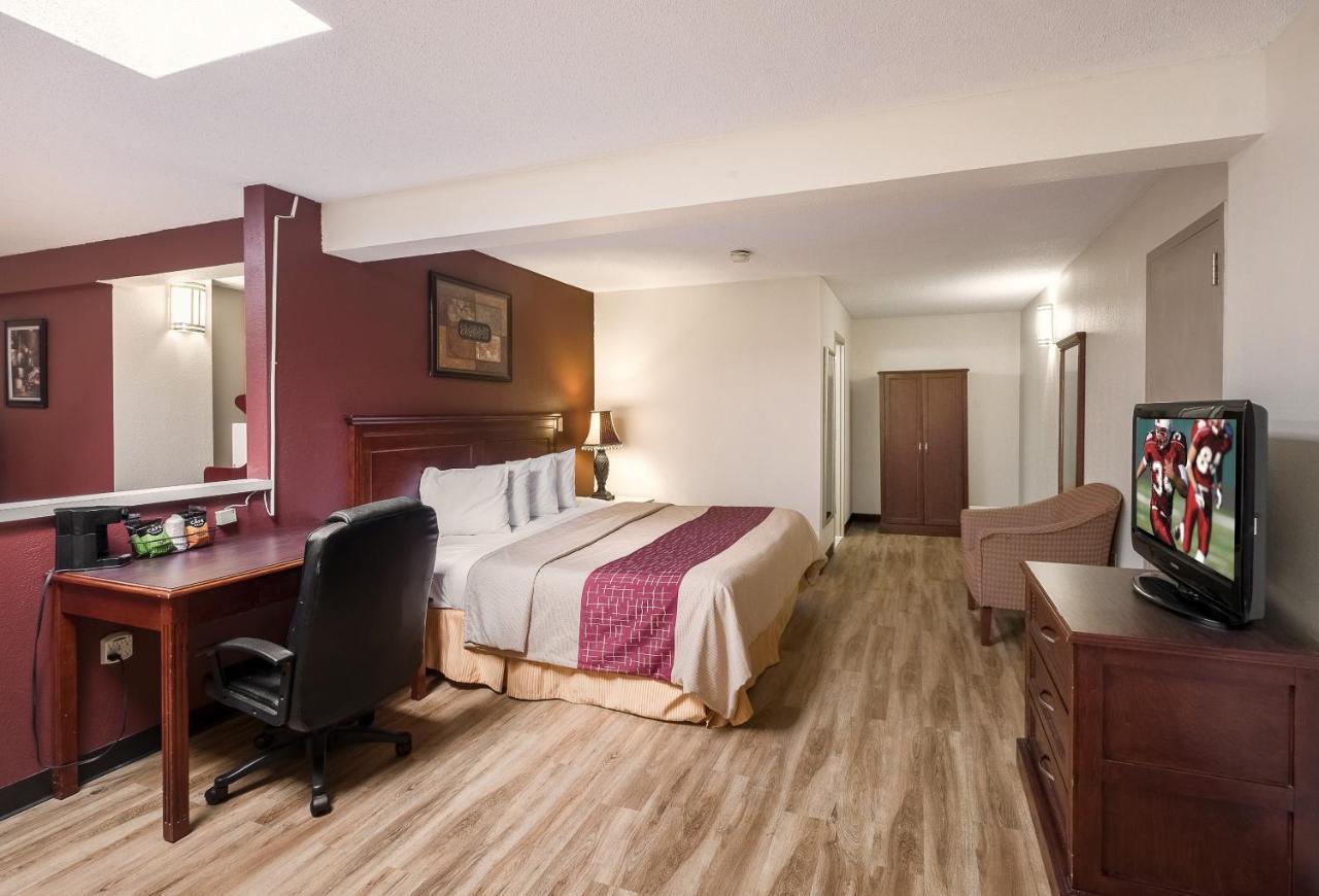 Red Roof Inn Hartford - Vernon Экстерьер фото