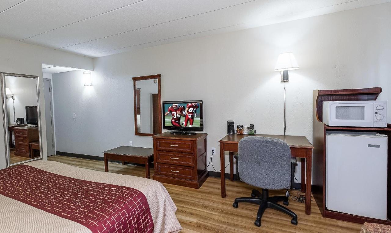 Red Roof Inn Hartford - Vernon Экстерьер фото