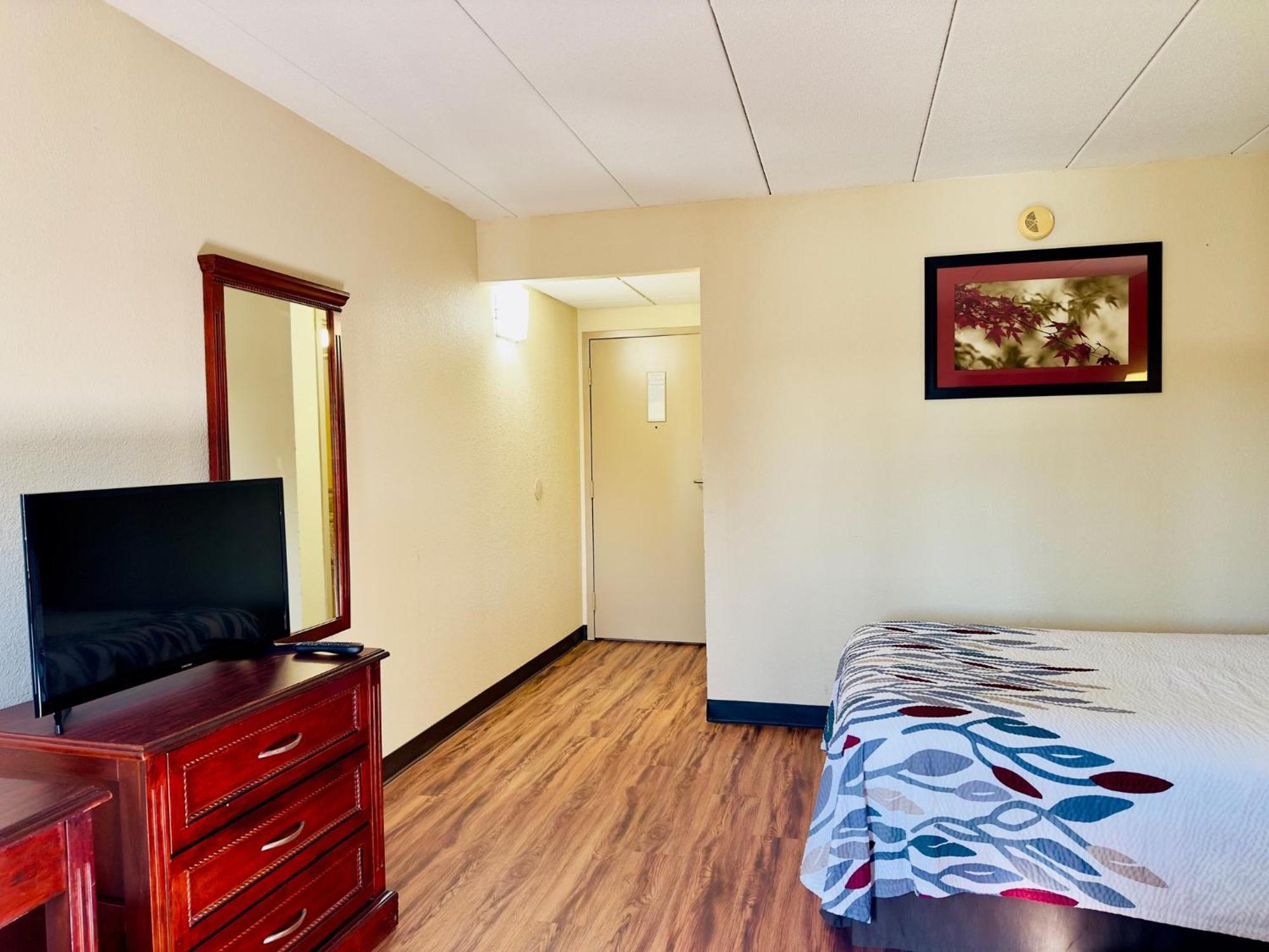 Red Roof Inn Hartford - Vernon Экстерьер фото